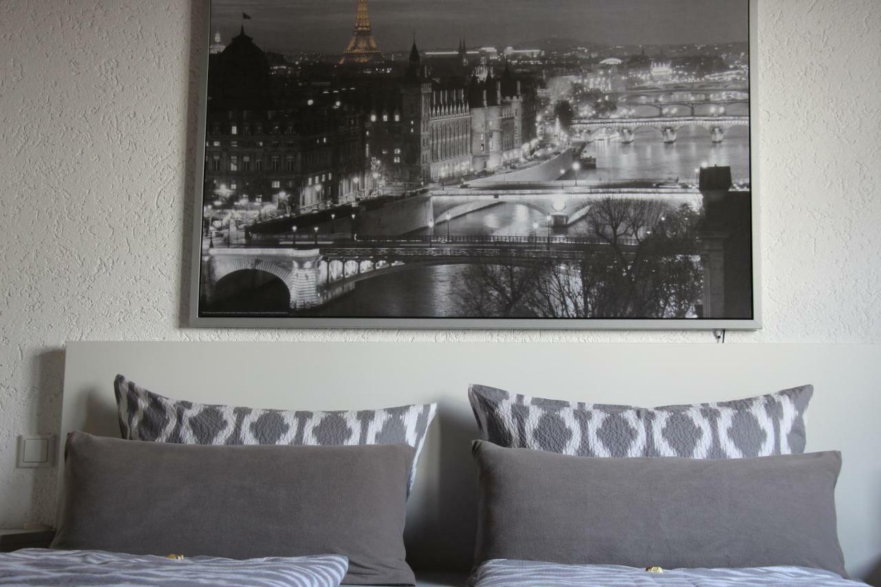 Apartamento Schwarz-Weiss Eintritt in den EP über uns garantiert Rust Exterior foto