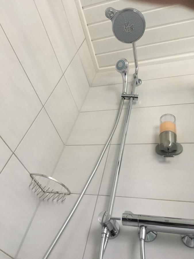 Apartamento Schwarz-Weiss Eintritt in den EP über uns garantiert Rust Exterior foto